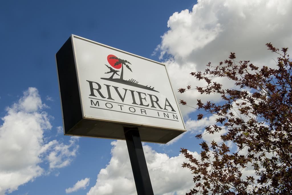 Riviera Motor Inn サスカトゥーン エクステリア 写真